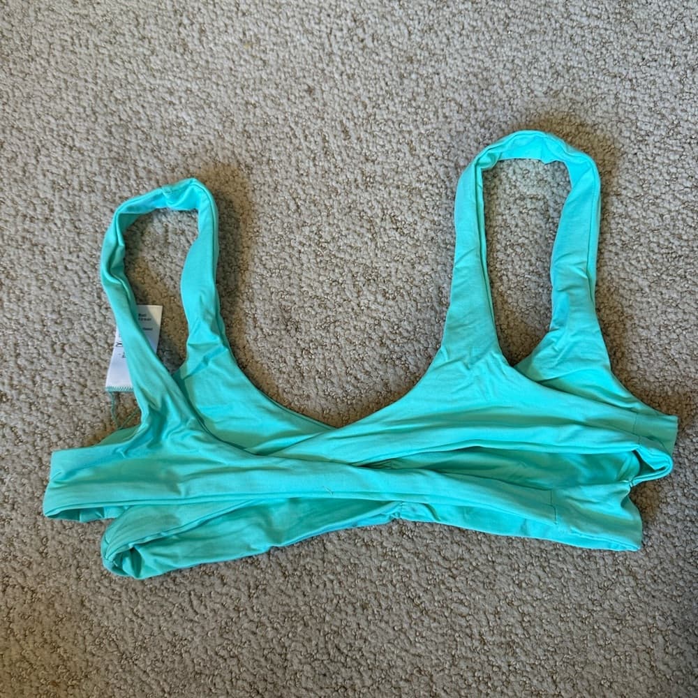 NWOT L*Space crisscross back bikini top - Thumbnail 2