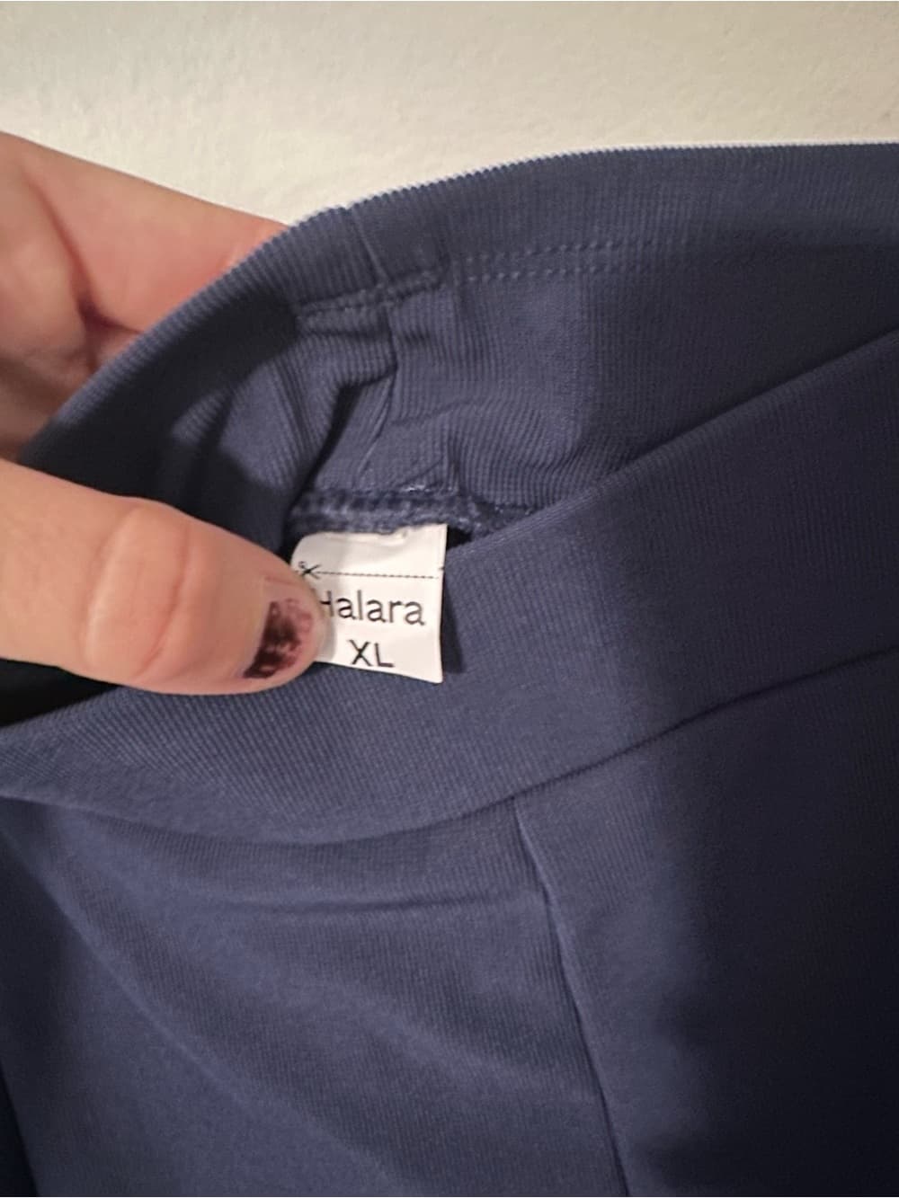 NWOT Halara DayStretch High Waisted Work Shorts with Pockets navy - Thumbnail 3