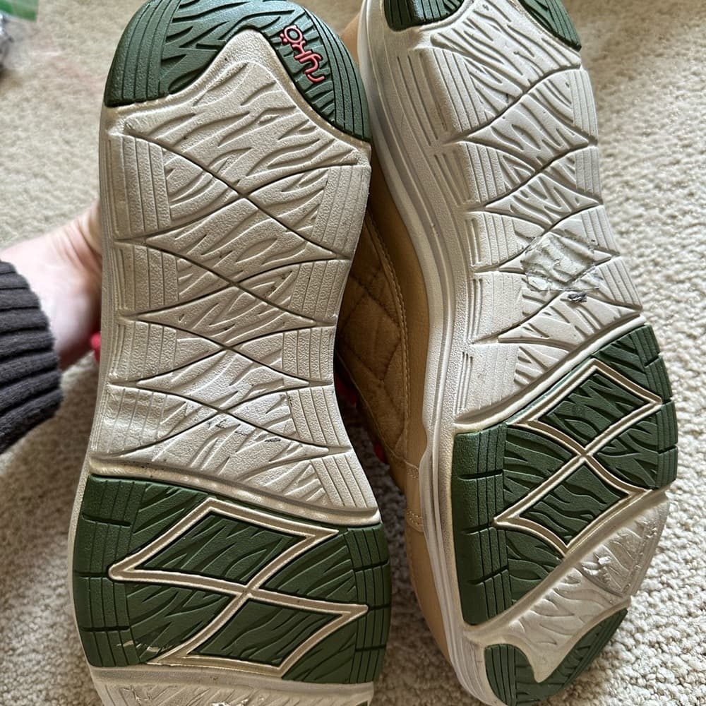 Ryka Aurora hiking boots cream green 9.5 - Thumbnail 4