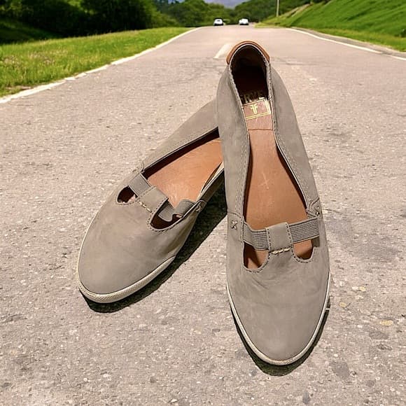 Frye Melanie T strap slip on flats leather 7 - Thumbnail 7