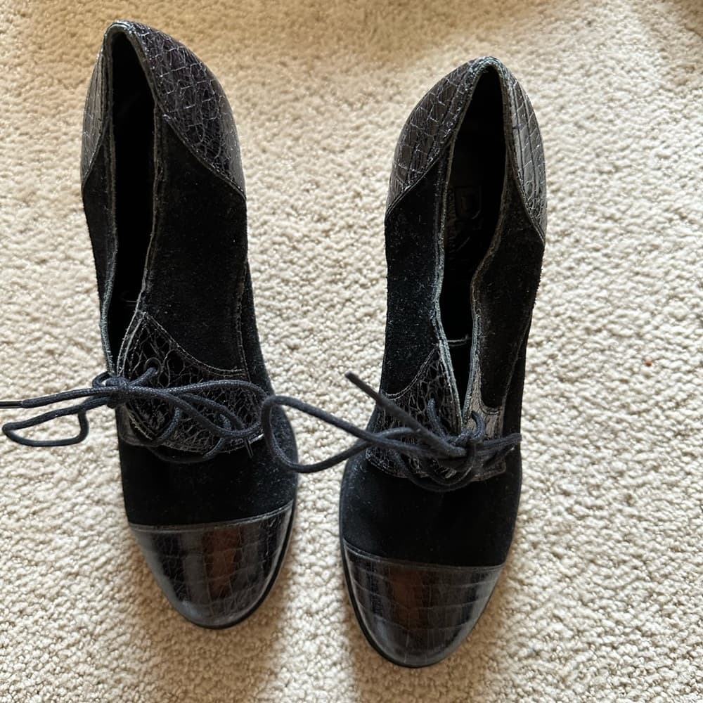 Vintage Y2K DKNY Victorian oxford heels black - Thumbnail 2