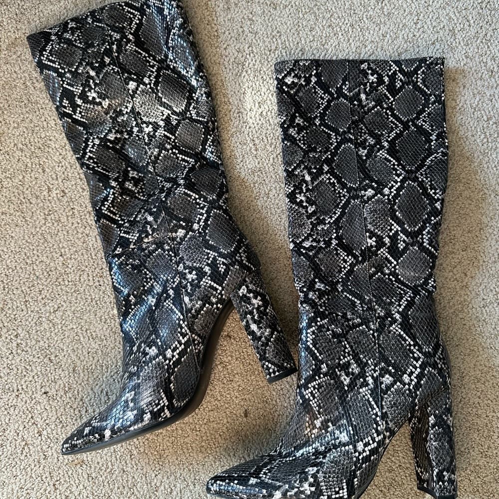 Steve Madden Triumph snakeskin print tall boots 9