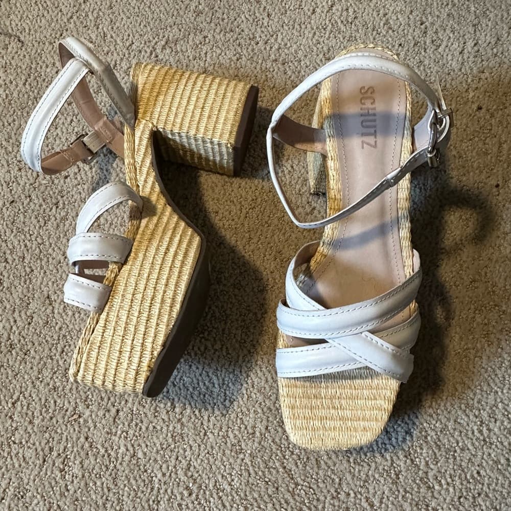 NWOT Schutz Stacie chunky raffia heels