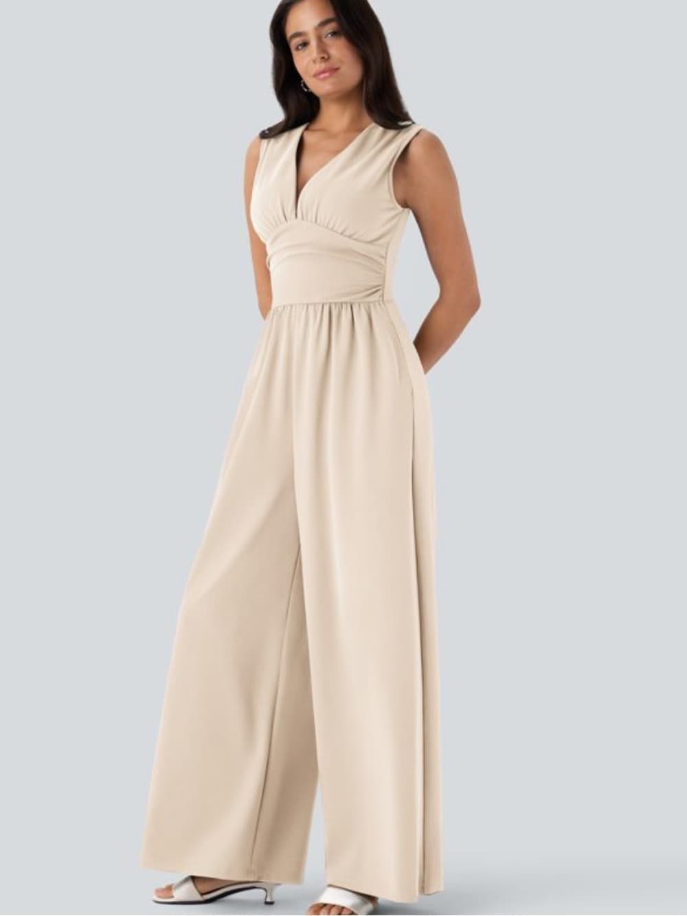 NWOT Halara V Neck Sleeveless Ruched Pocket Jumpsuit-Easy Peezy Arctic Wolf - Thumbnail 6