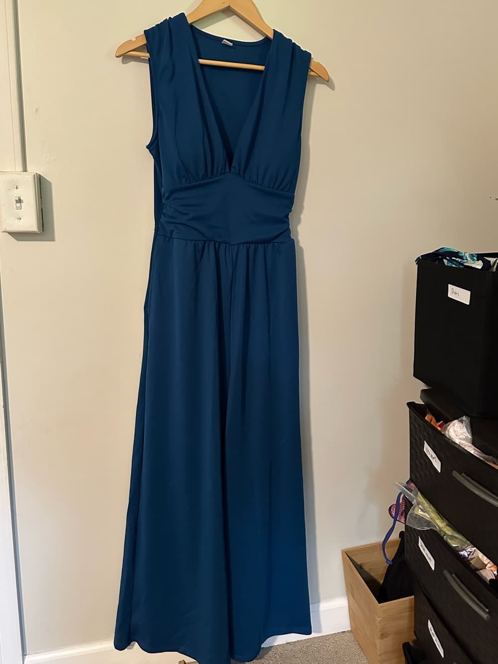 NWOT Halara V Neck Sleeveless Ruched Pocket Jumpsuit-Easy Peezy - Thumbnail 3