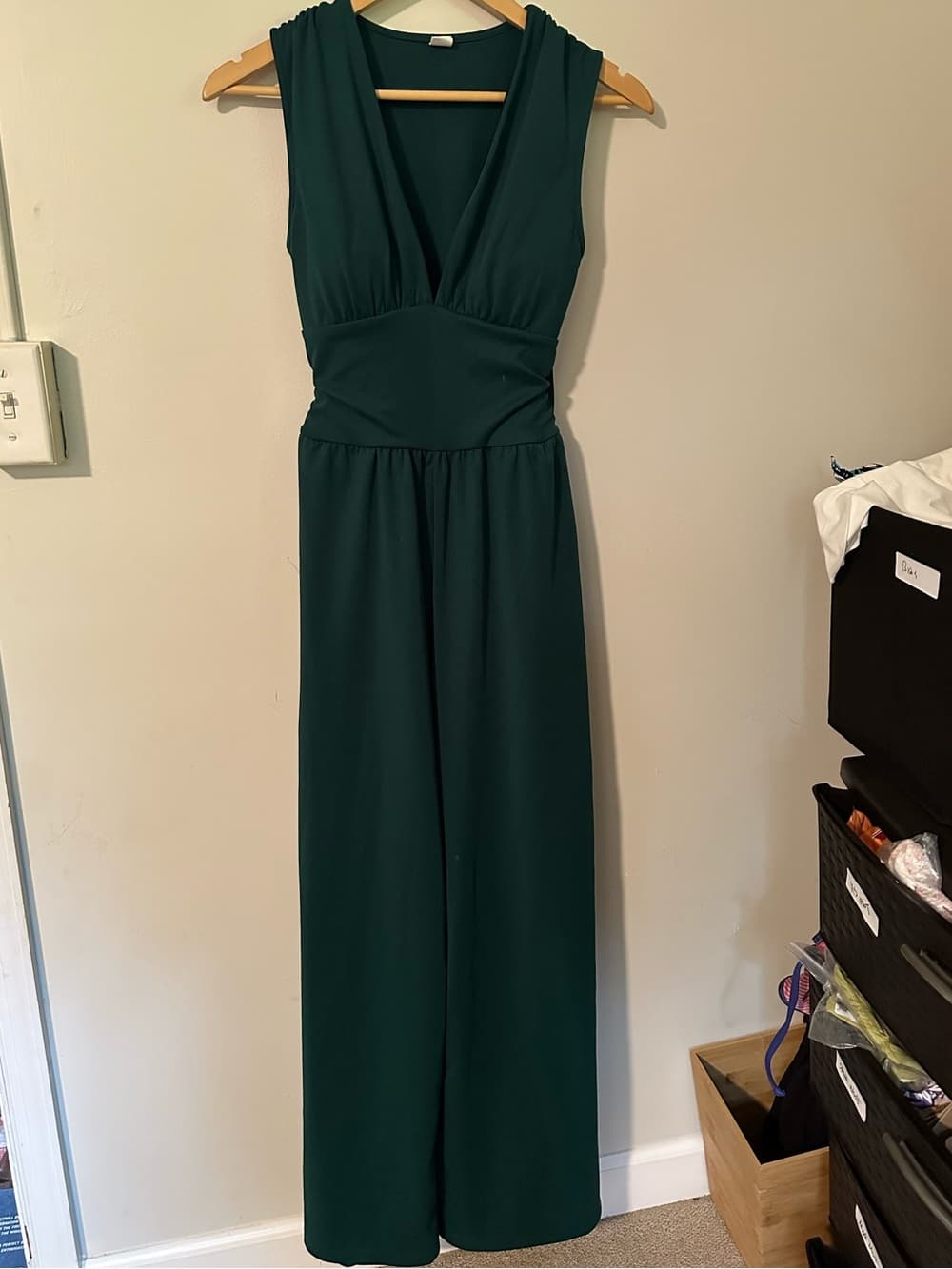 NWOT Halara V Neck Sleeveless Ruched Pocket Jumpsuit-Easy Peezy Bayberry - Thumbnail 3