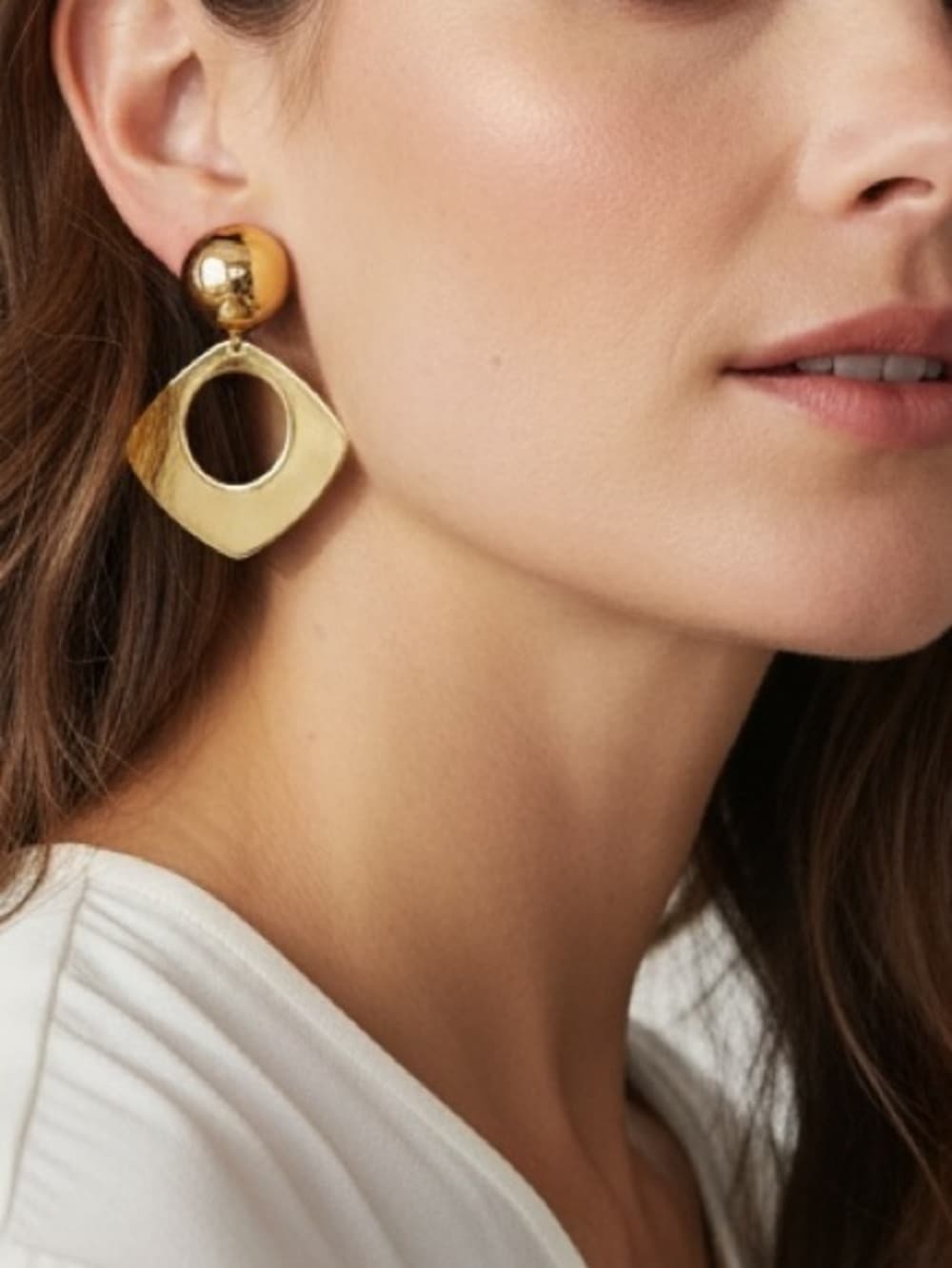 NWT Tuckernuck Lennon gold earrings