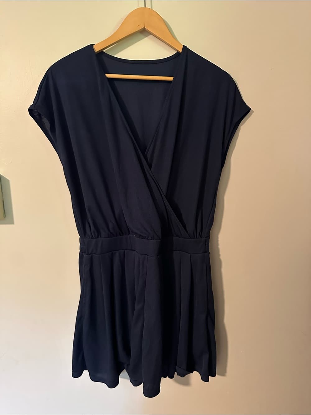 NWOT Halara V Neck Short Sleeve Pocket Waffle Casual Romper charm ink blue - Thumbnail 3