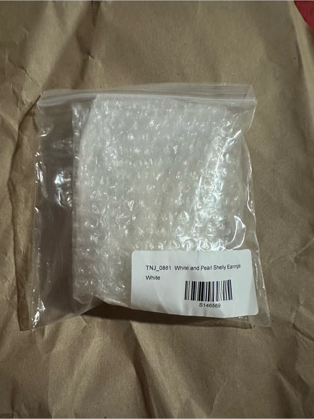 NWT Tuckernuck Shelly white and pearl earrings - Thumbnail 4