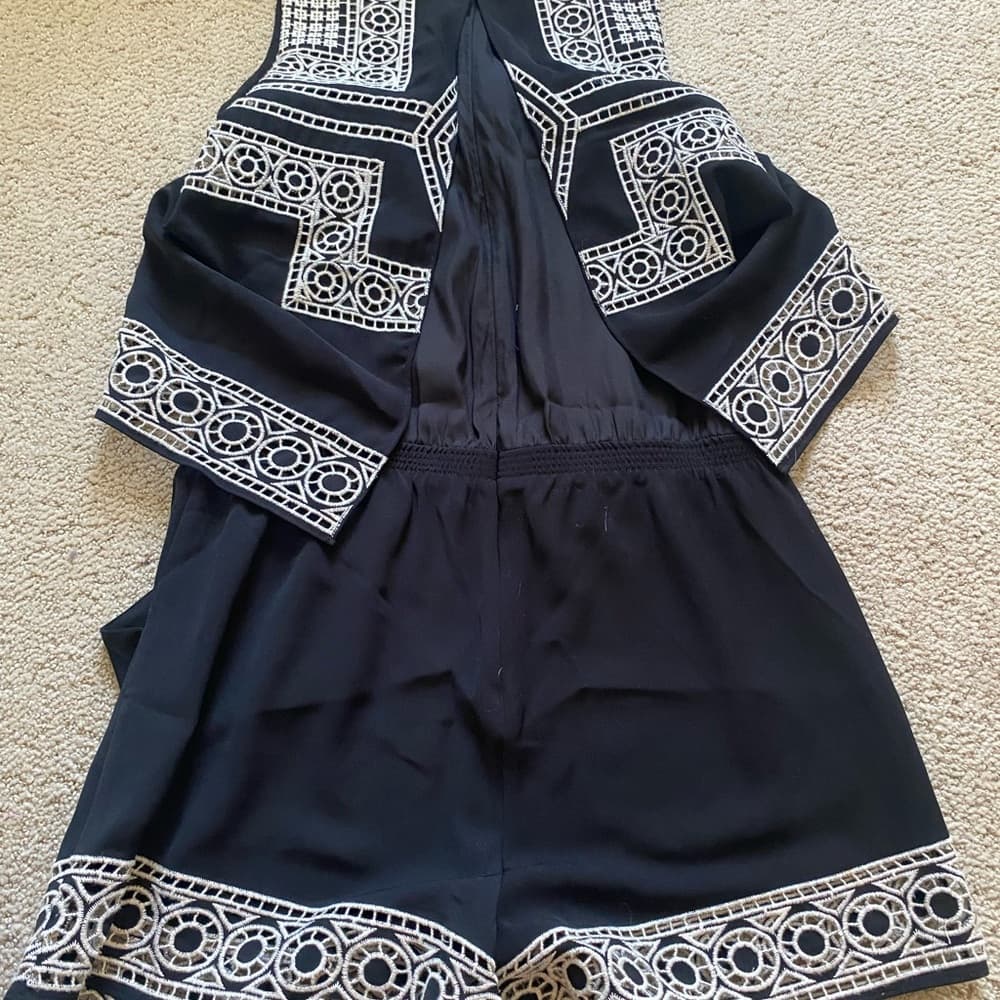 Parker Black and White Embroidered Romper extra small - Thumbnail 4