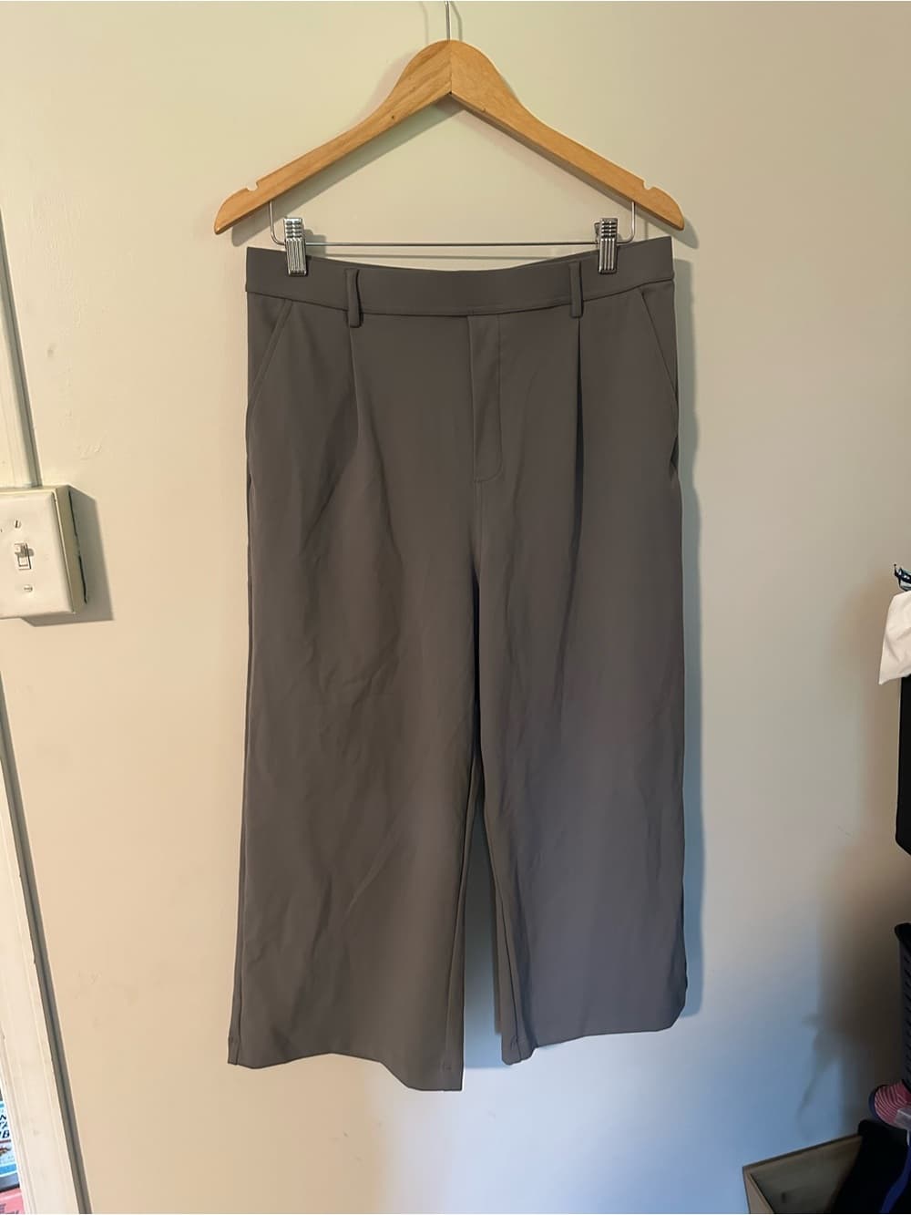 NWOT Halara Halara Flex™ DayStretch High Waisted Straight Leg Capri Work Pants - Thumbnail 2