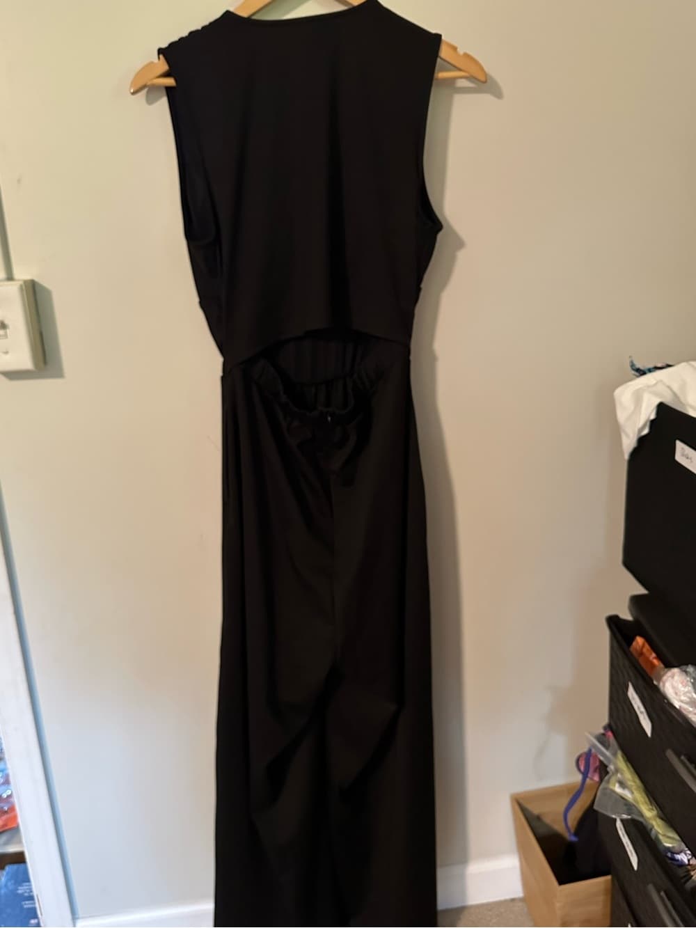 NWOT Halara V Neck Sleeveless Ruched Pocket Jumpsuit-Easy Peezy black - Thumbnail 5