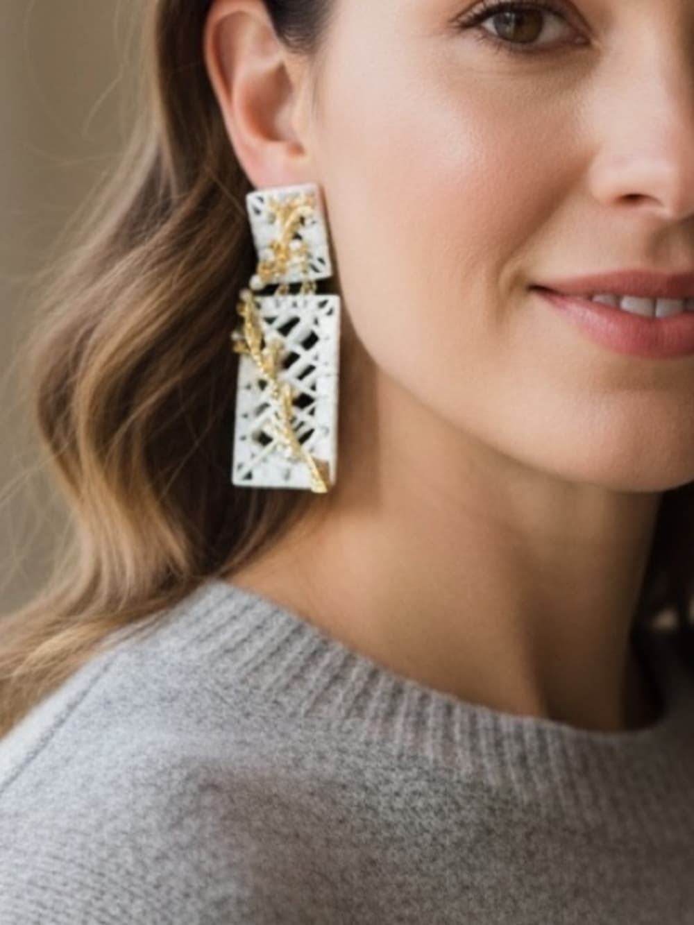 NWT Tuckernuck Gracen gold vine earrings