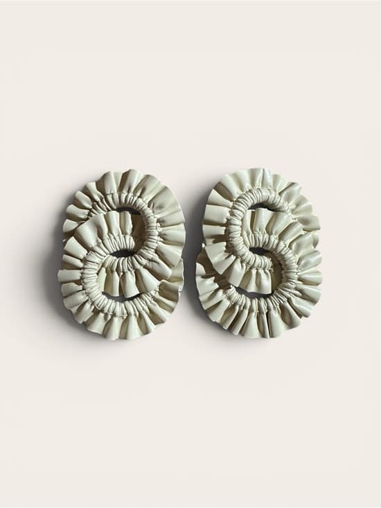 NWT Tuckernuck Carraway leather earrings cream - Thumbnail 6