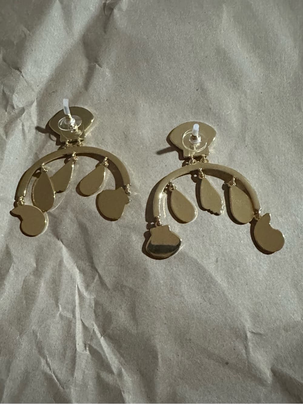 NWT Tuckernuck Cumberland gold seashell drop earrings - Thumbnail 2