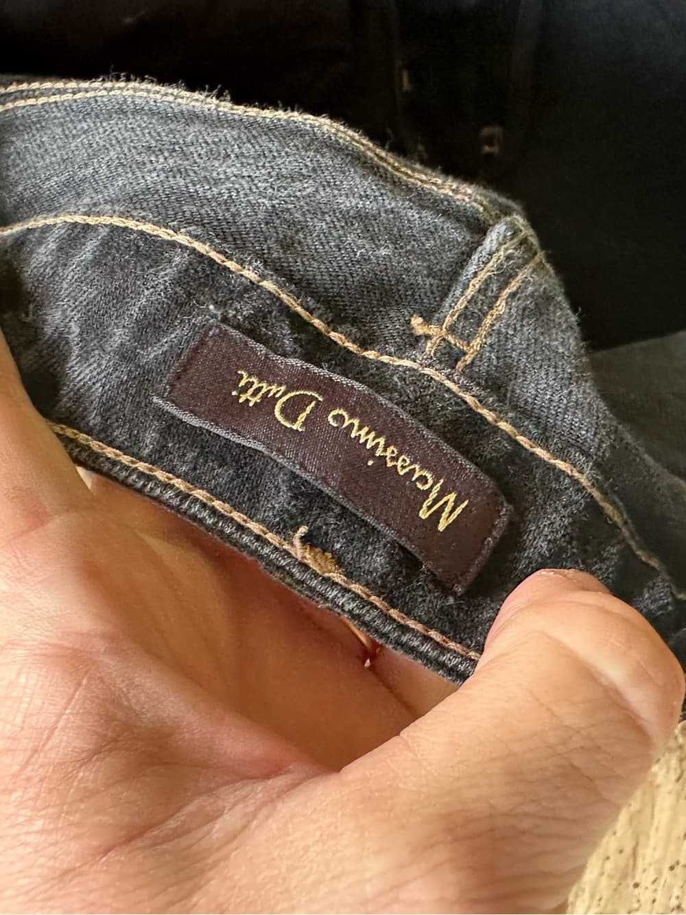 Massimo Dutti straight leg jeans dark wash - Thumbnail 4