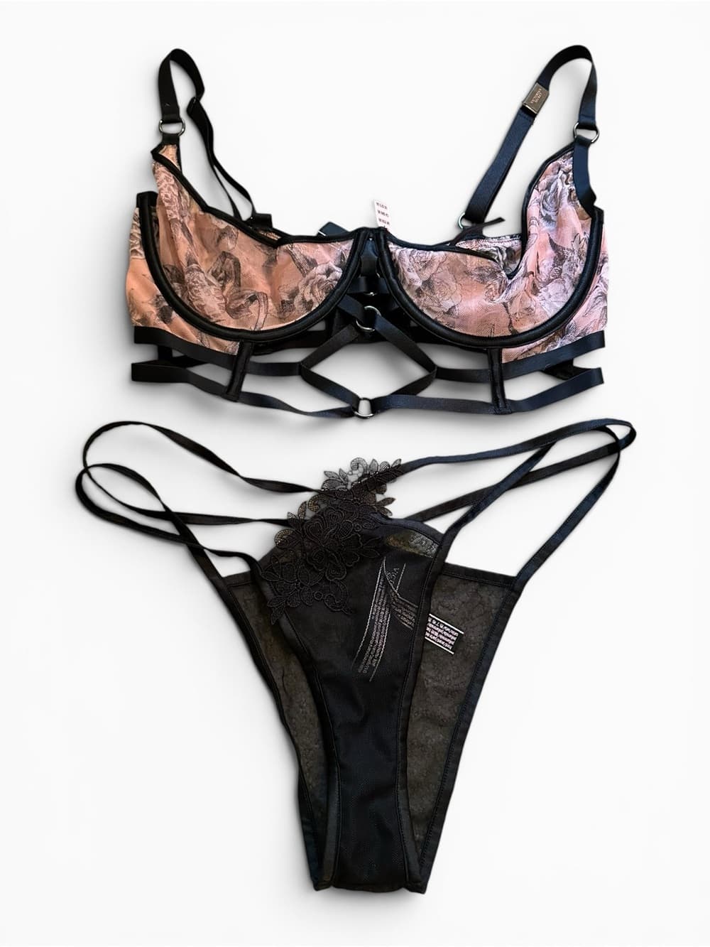 NWT Victoria’s Secret peaceful rose lingerie set 34DDD - Thumbnail 7