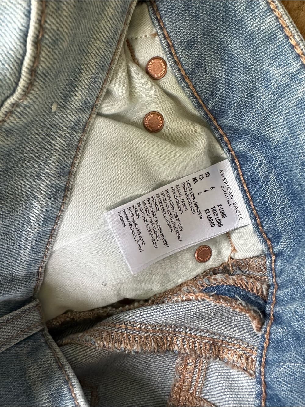 American Eagle low rise baggy wide leg patchwork jeans 6 extra long - Thumbnail 3