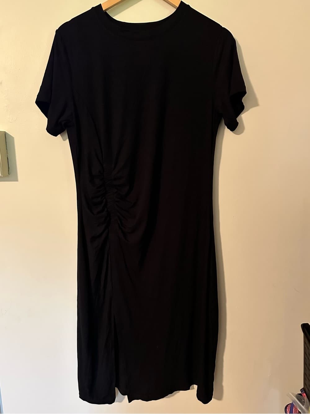 NWOT Halara Short Sleeve Ruched Bodycon Midi Work Dress black extra large - Thumbnail 3