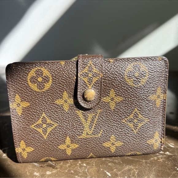 Authentic Louis Vuitton Kisslock wallet classic monogram canvas - Thumbnail 11