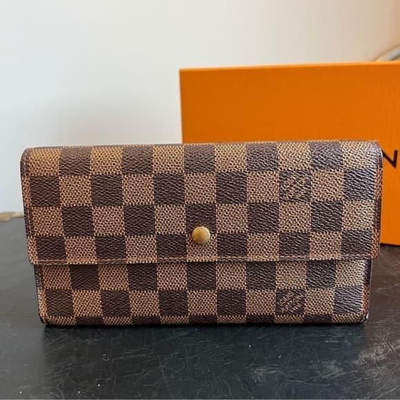 Authentic Louis Vuitton Damier Ebene International Wallet - Thumbnail 11