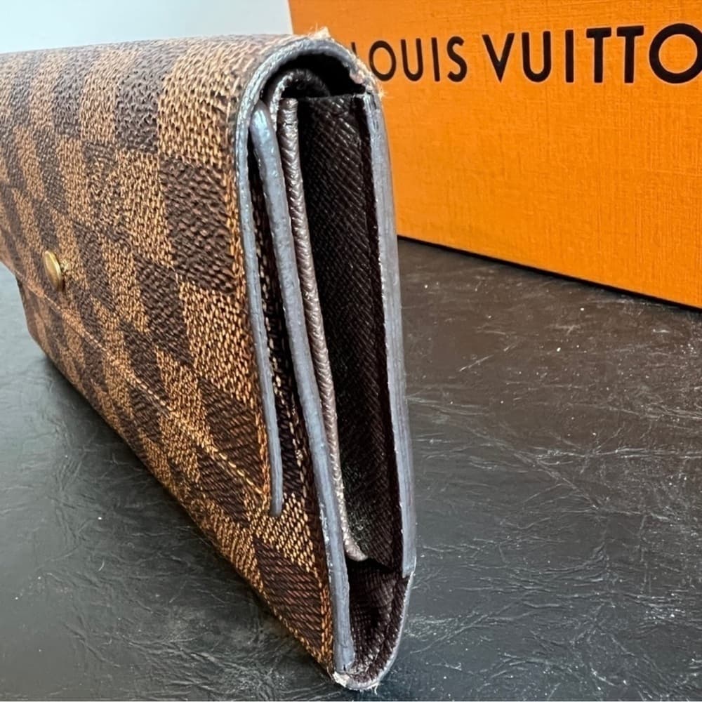 Authentic Louis Vuitton Damier Ebene International Wallet - Thumbnail 3