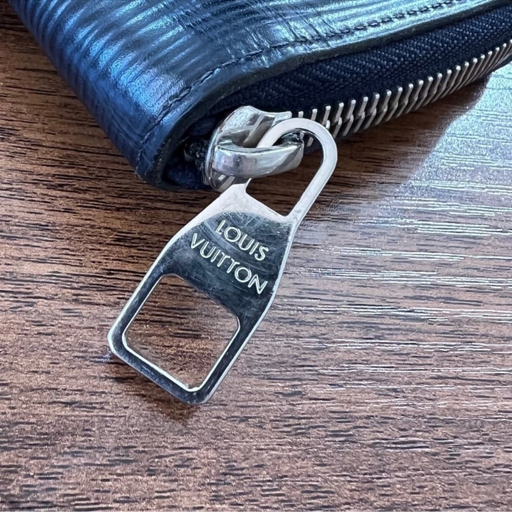 Authentic Louis Vuitton Vertical Epi Organizer Wallet - Thumbnail 2