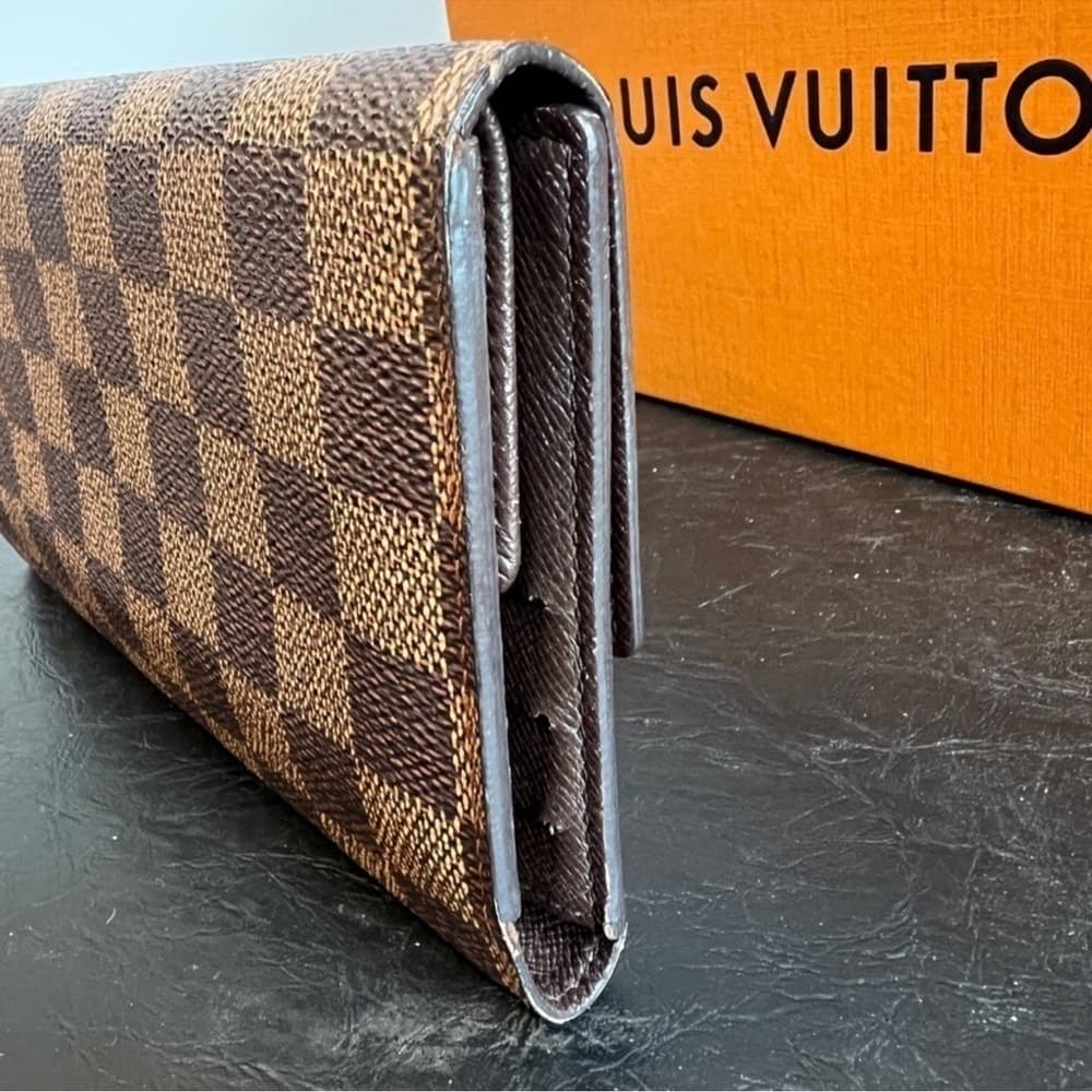Authentic Louis Vuitton Damier Ebene International Wallet - Thumbnail 4