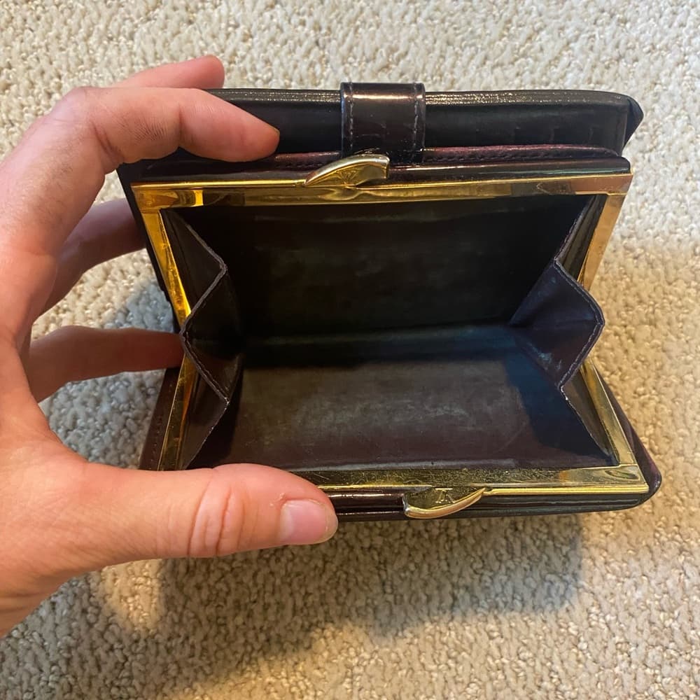 Louis Vuitton Vernis Kisslock compact wallet - Thumbnail 7