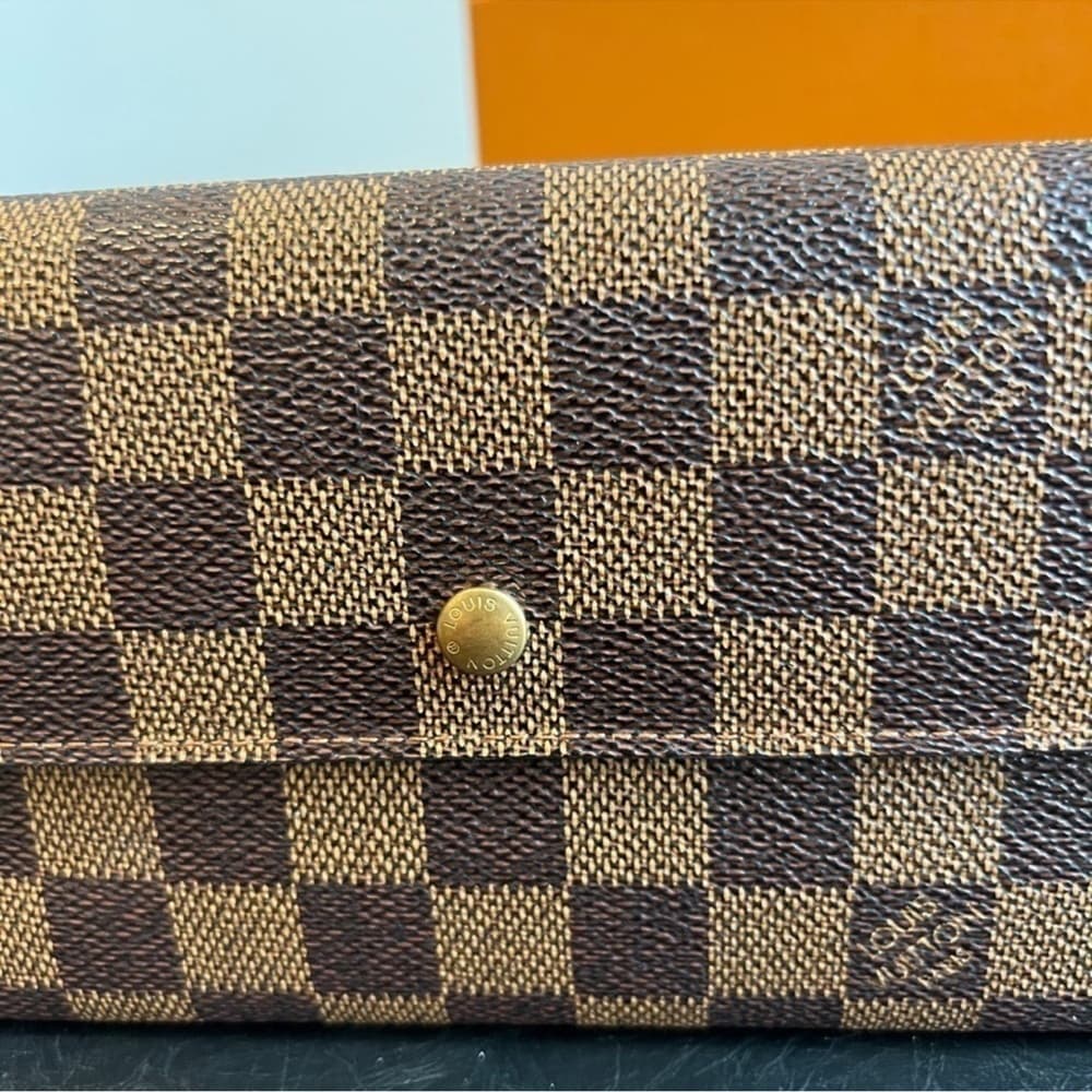 Authentic Louis Vuitton Damier Ebene International Wallet - Thumbnail 2