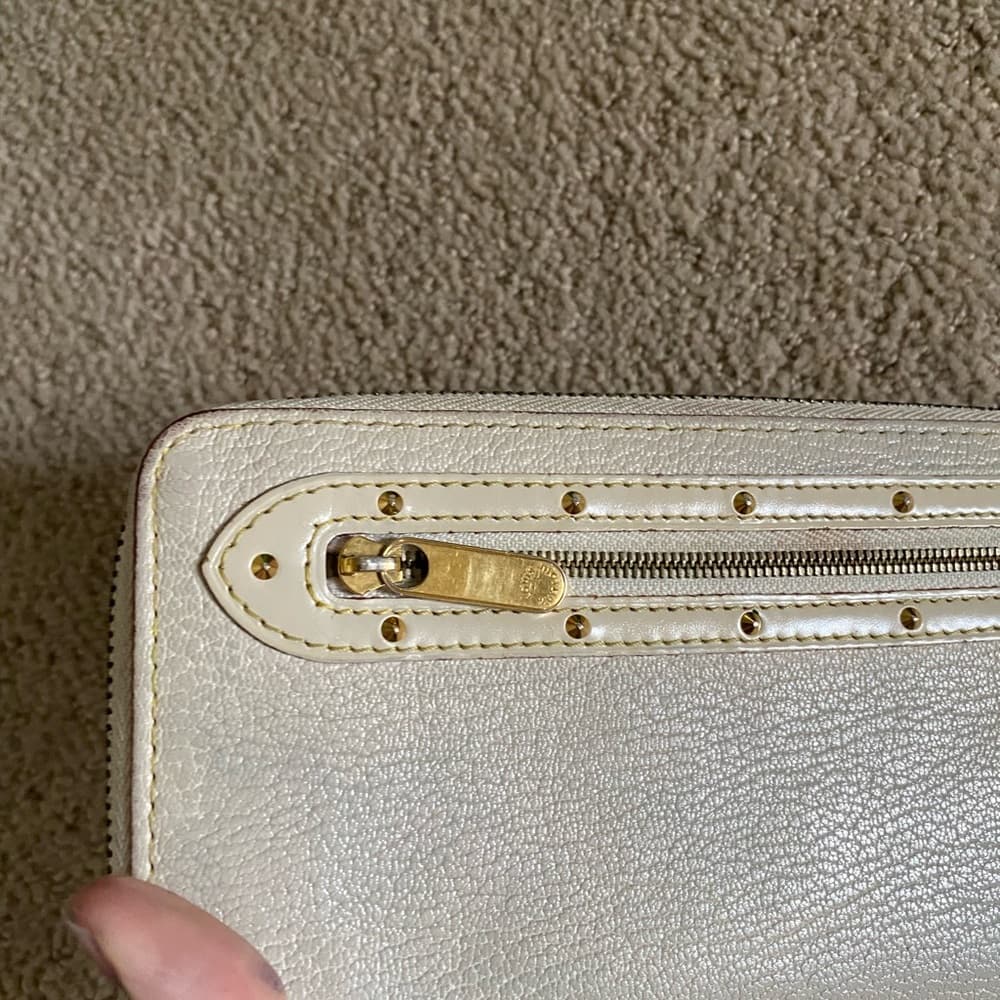 Louis Vuitton Suhali leather long zippy wallet off white gold - Thumbnail 3