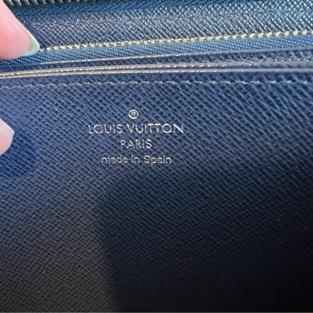 Authentic Louis Vuitton Zippy Epi leather wallet blue silver - Thumbnail 5
