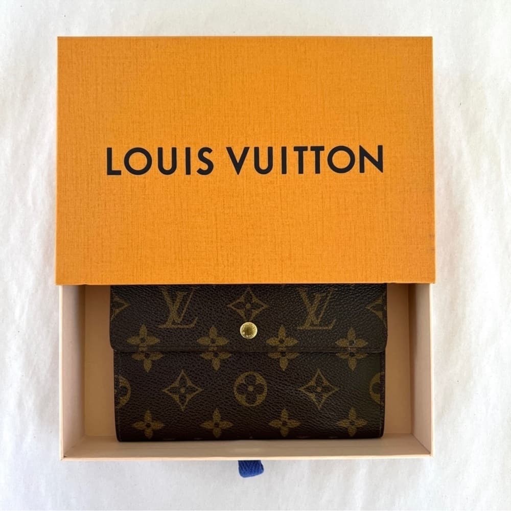 Authentic Louis Vuitton Monogram Passport Porte-Tresor Etui Wallet - Thumbnail 4