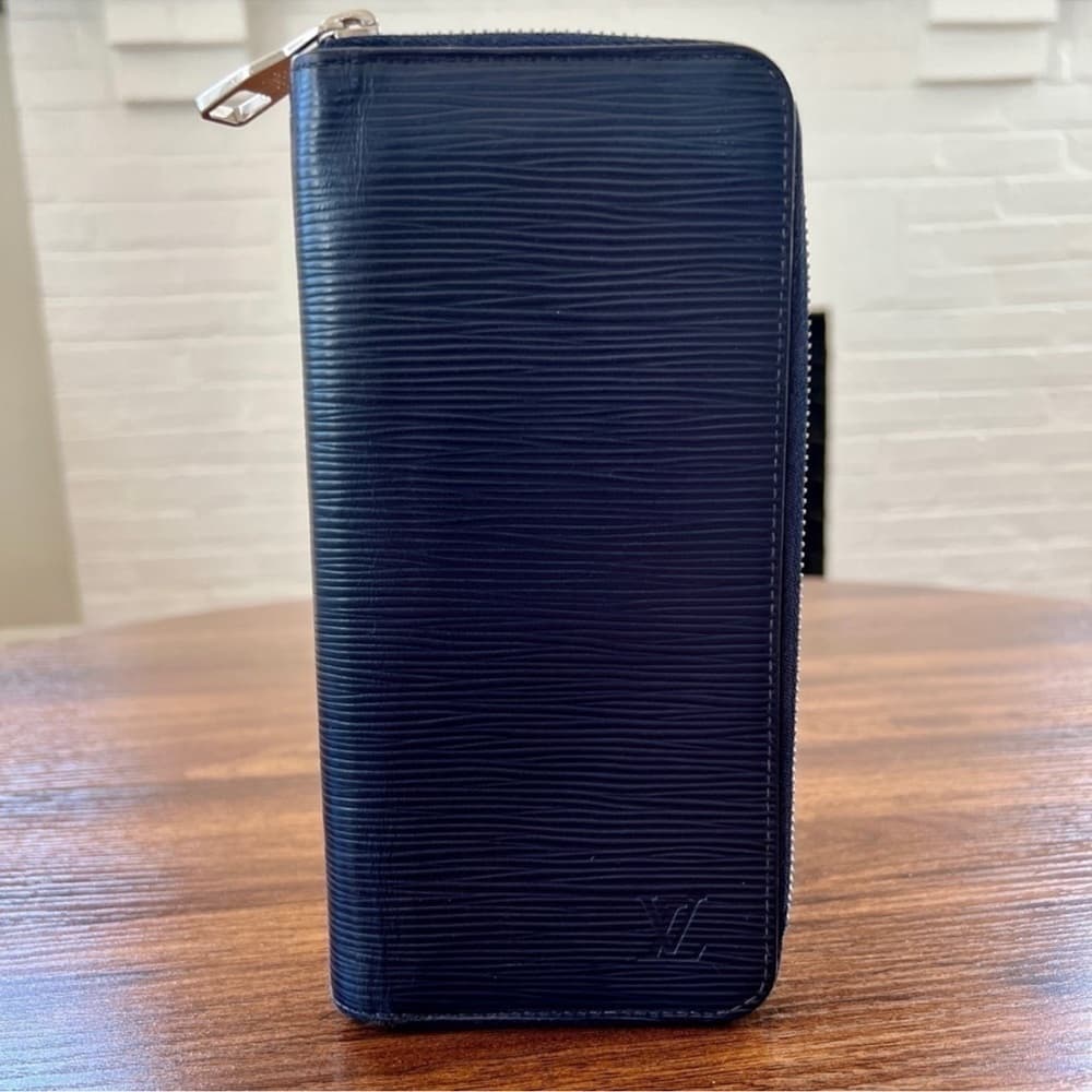 Authentic Louis Vuitton Vertical Epi Organizer Wallet - Thumbnail 3