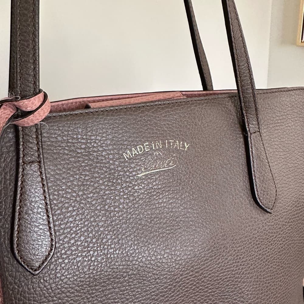 Gucci Swing Medium Pebbled Leather Tote Bag taupe pink - Thumbnail 6