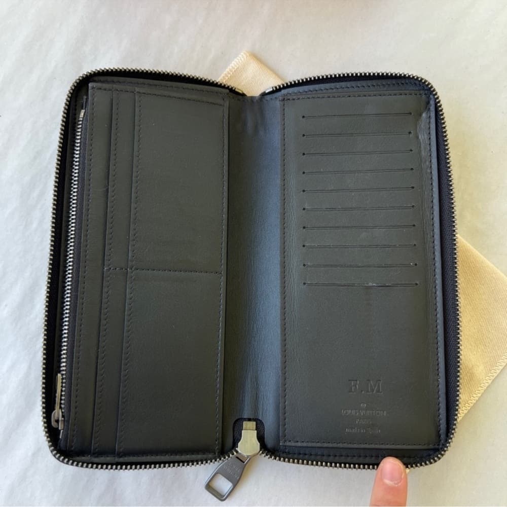 Authentic Louis Vuitton Damier Infiniti wallet black silver - Thumbnail 3