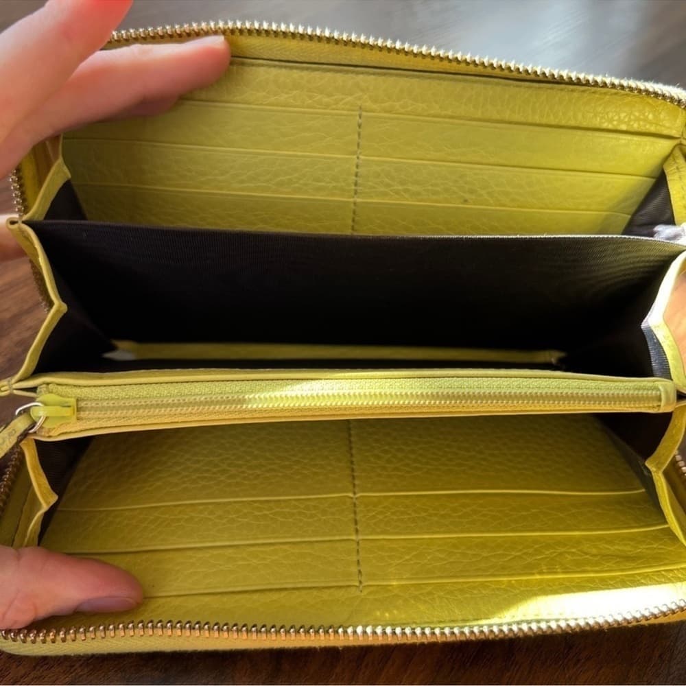 Authentic Gucci Bamboo collection long zip around wallet yellow - Thumbnail 4