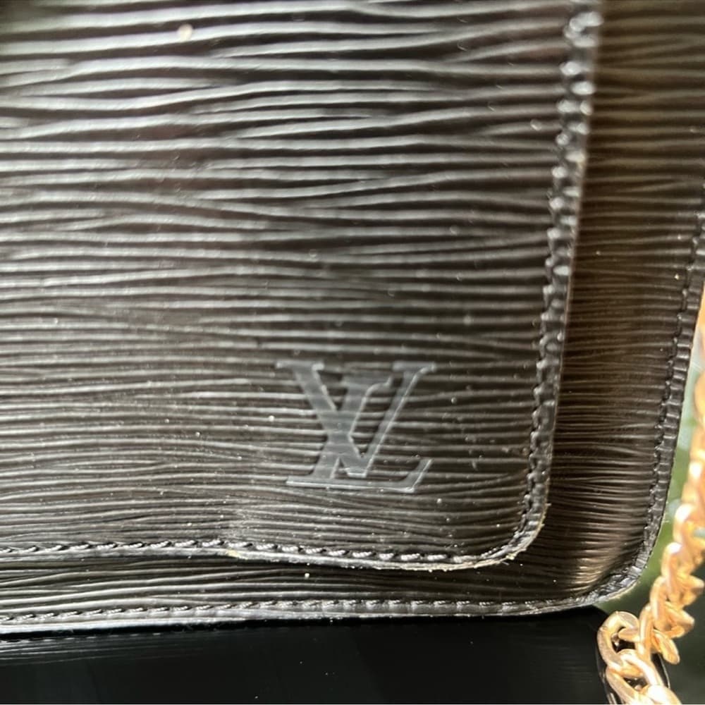 Authentic Louis Vuitton Monceau handbag black gold - Thumbnail 4