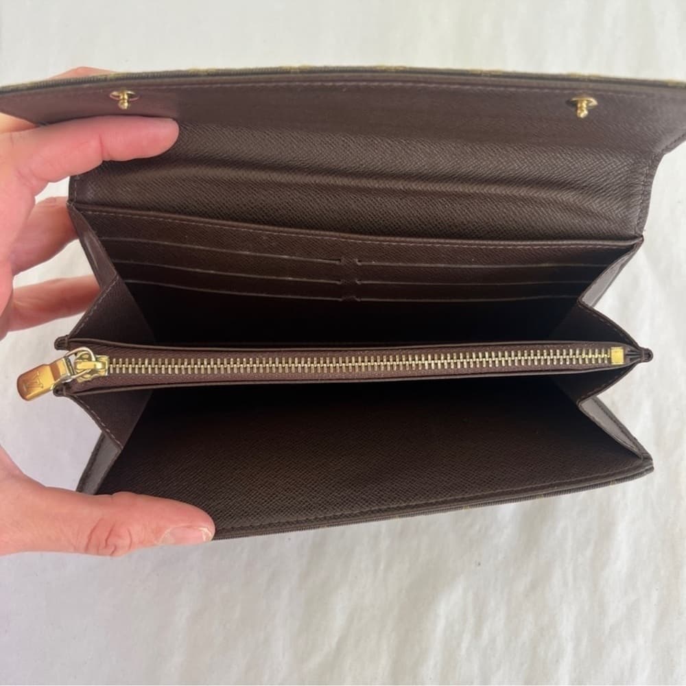Authentic Louis Vuitton mini Lin Sarah wallet - Thumbnail 4