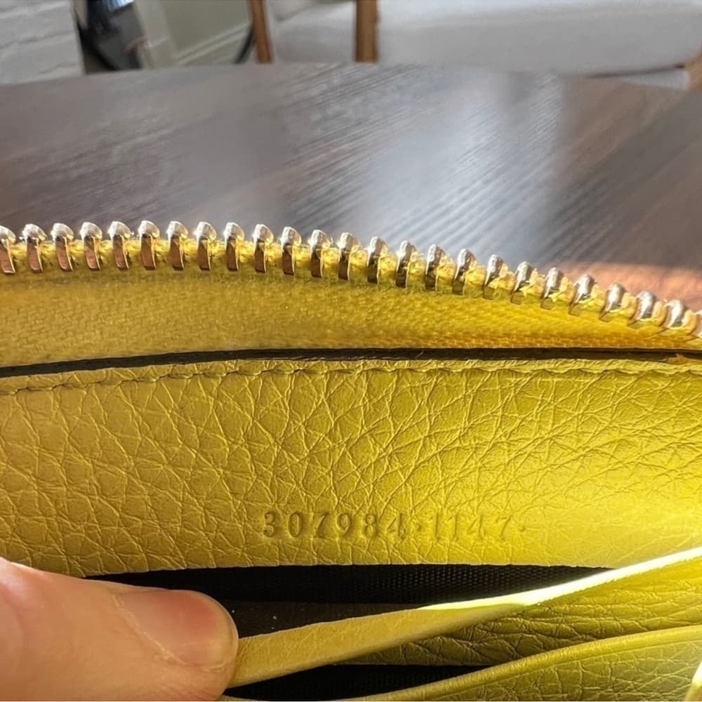 Authentic Gucci Bamboo collection long zip around wallet yellow - Thumbnail 6