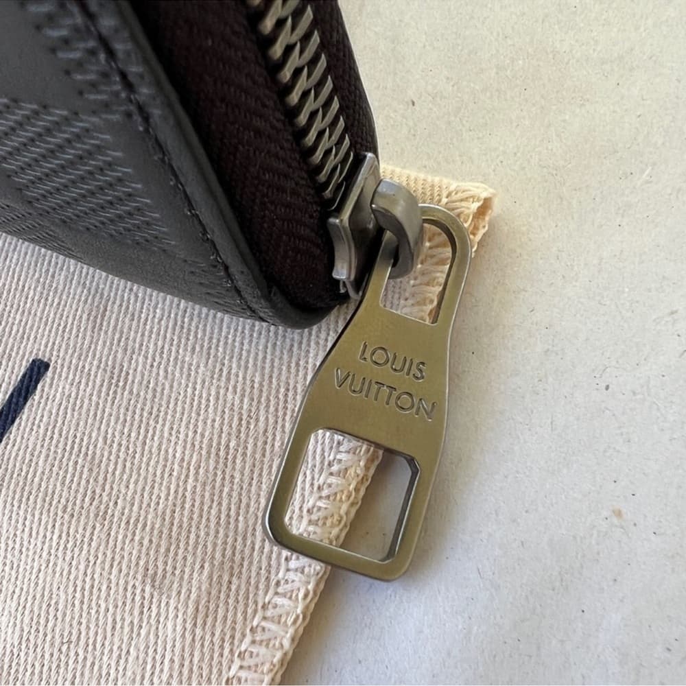 Authentic Louis Vuitton Damier Infiniti wallet black silver - Thumbnail 2