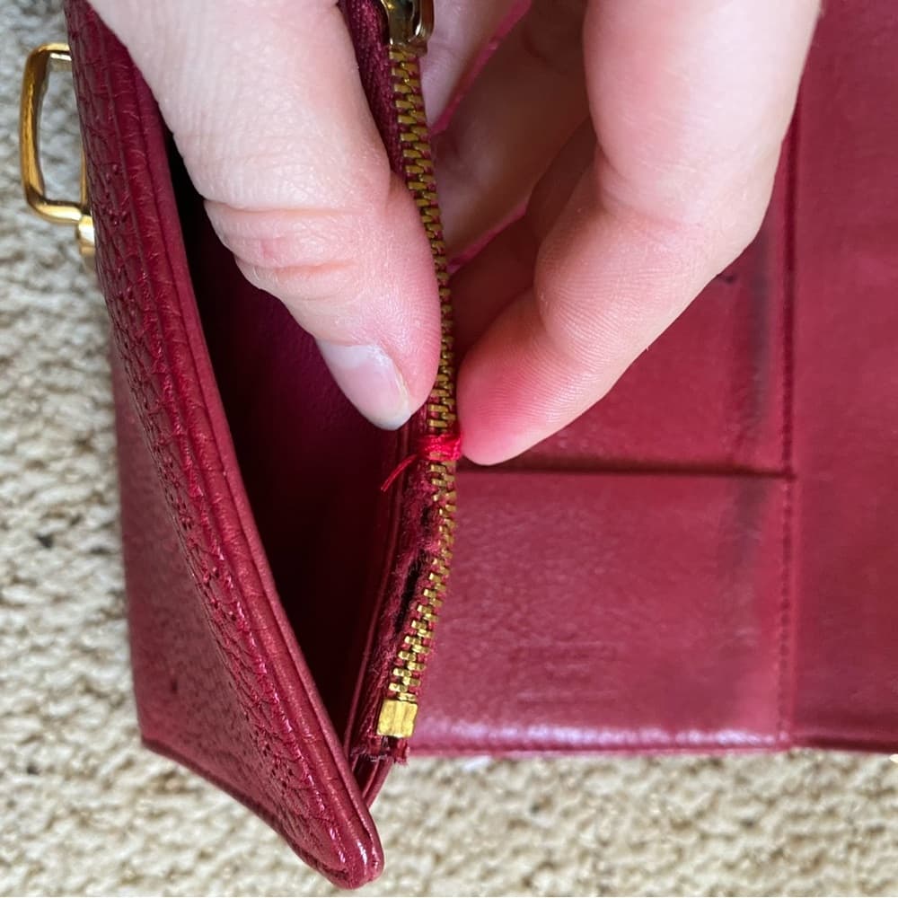 Louis Vuitton Amelia Mahina monogram leather wallet on chain crossbody - Thumbnail 11