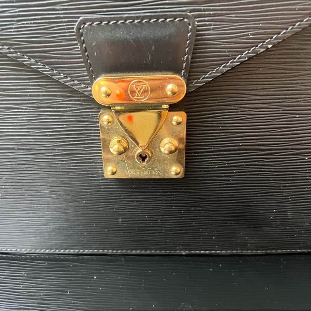 Authentic Louis Vuitton Epi leather briefcase black gold - Thumbnail 4