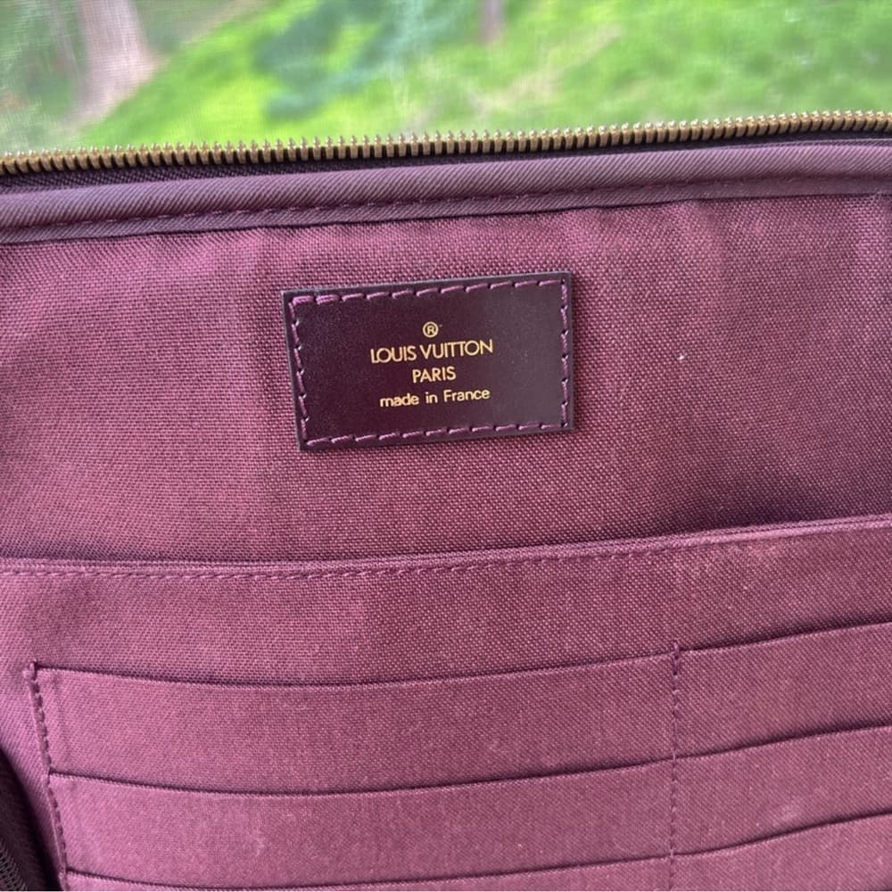 Authentic Louis Vuitton Taiga Tura Crossbody Laptop bag - Thumbnail 9
