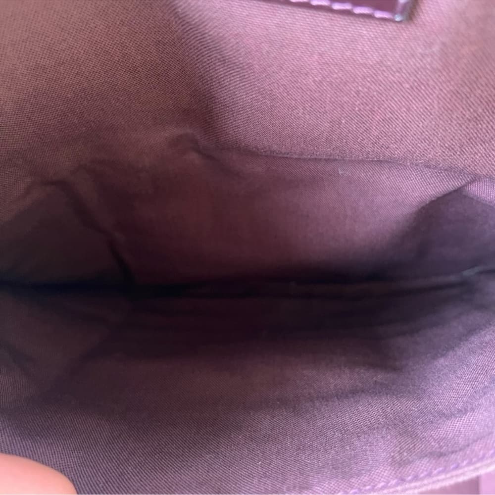 Authentic Louis Vuitton Taiga Tura Crossbody Laptop bag - Thumbnail 10