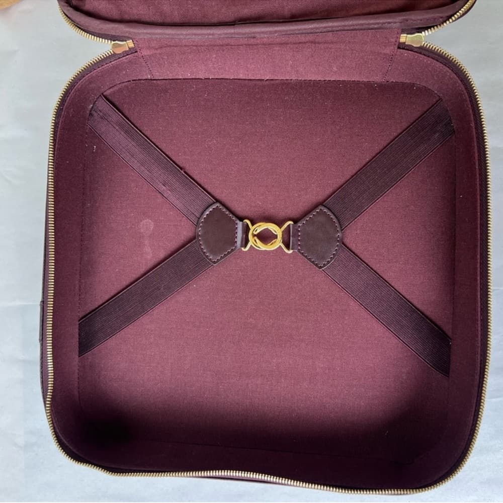 Authentic Louis Vuitton Taiga Tura Crossbody Laptop bag - Thumbnail 7