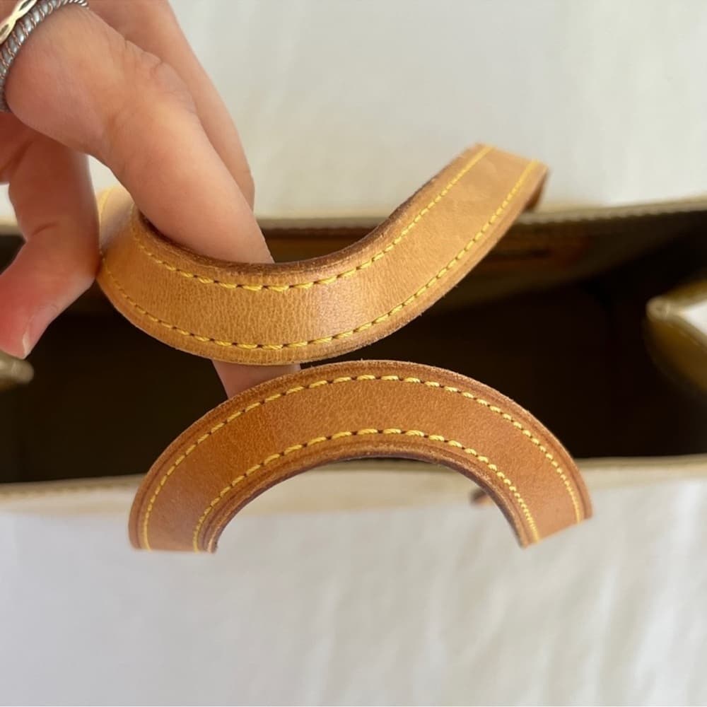 Authentic Louis Vuitton Reade Vernis handbag - Thumbnail 5