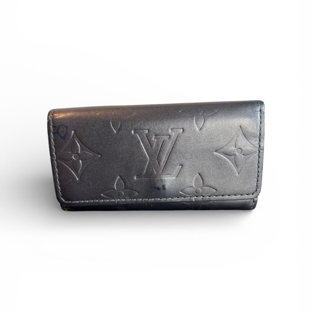 Authentic Louis Vuitton matte vernis key holder - Thumbnail 8