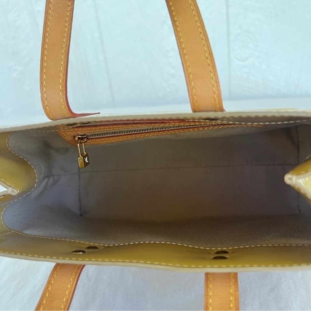 Authentic Louis Vuitton Reade Vernis handbag - Thumbnail 6
