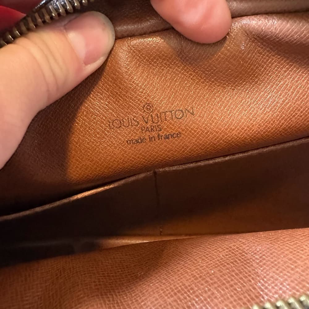 Louis Vuitton Compiègne 28 pouch classic monogram canvas - Thumbnail 9